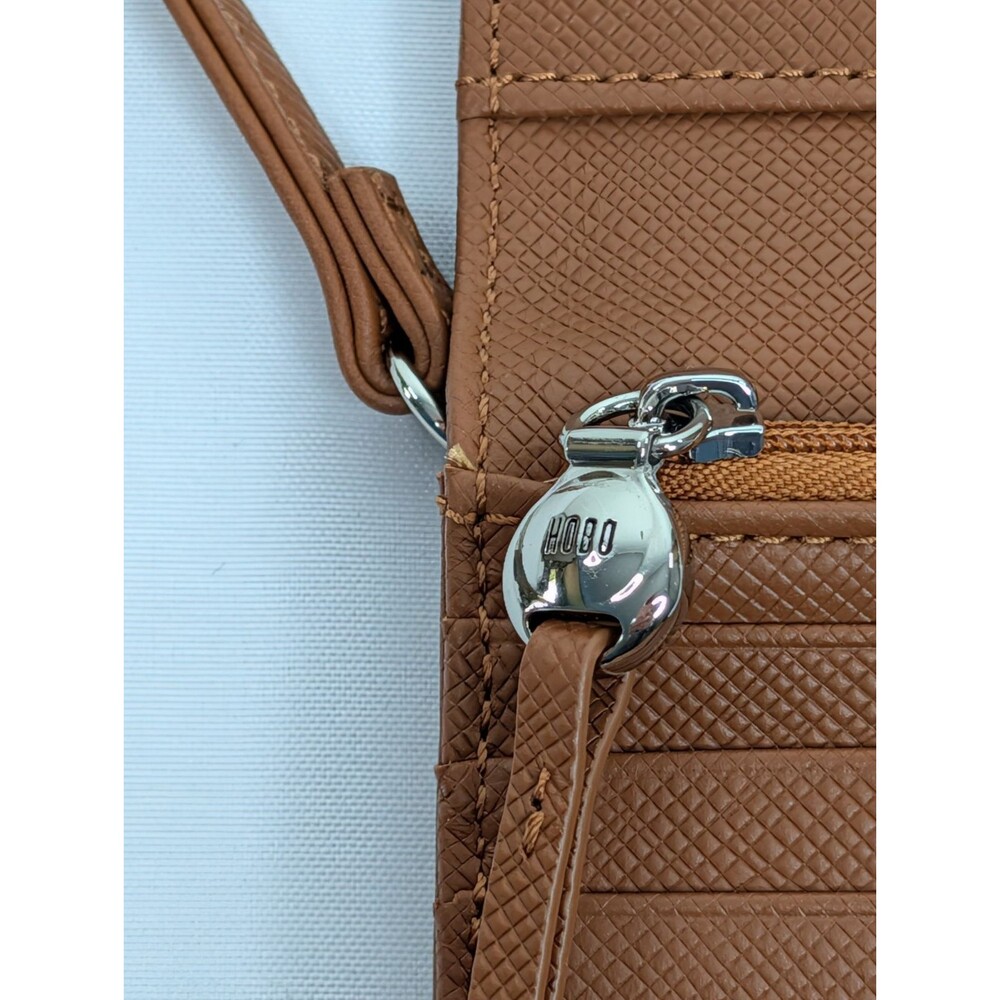 Hobo Essential Wallet Crossbody - Detachable Strap, Brown, NWT - Picture 7 of 9